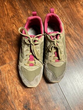 Merrell Women’s 8 Alpine 83 Sneaker Recraft Retro Outdoor Hiking Sneakers 10.5